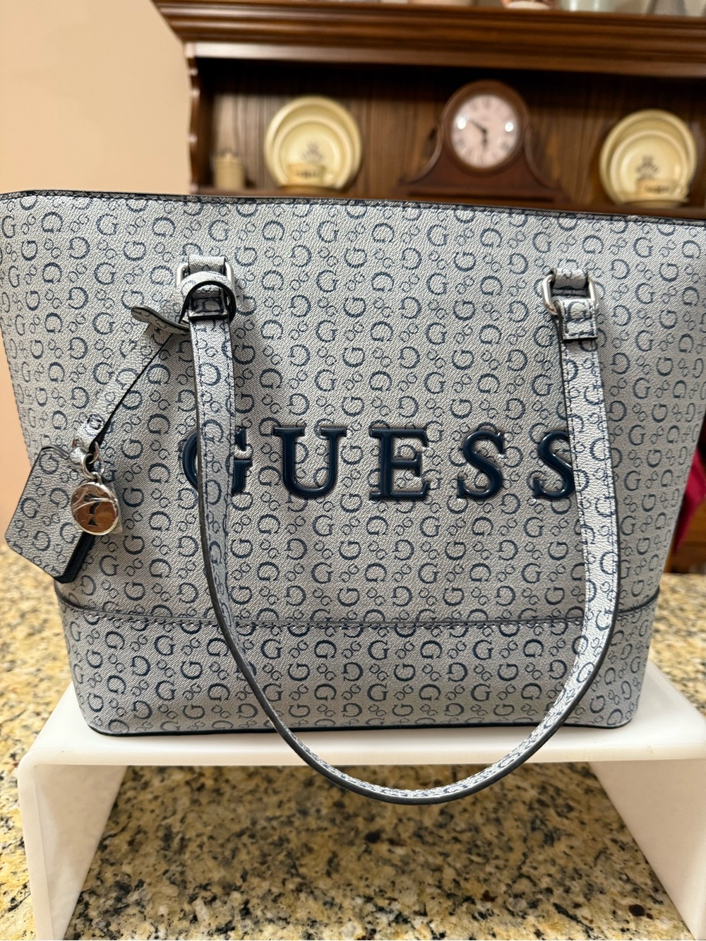 GUESS Light Gray Tote with Black Logo and Gold Hardware @ Wallet - Picture 2 of 9